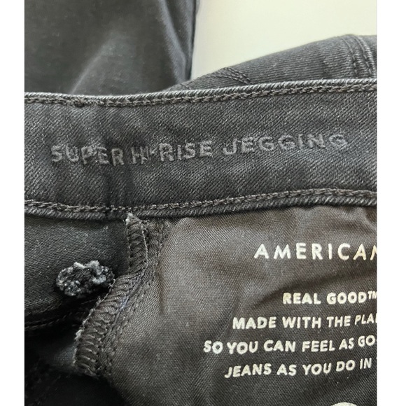 American Eagle Next Level Stretch Distressed Super Hi Rise Jeggings Size 2 Short - Picture 8 of 8